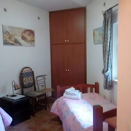 Trinacria Oda ve Kahvaltı 3*